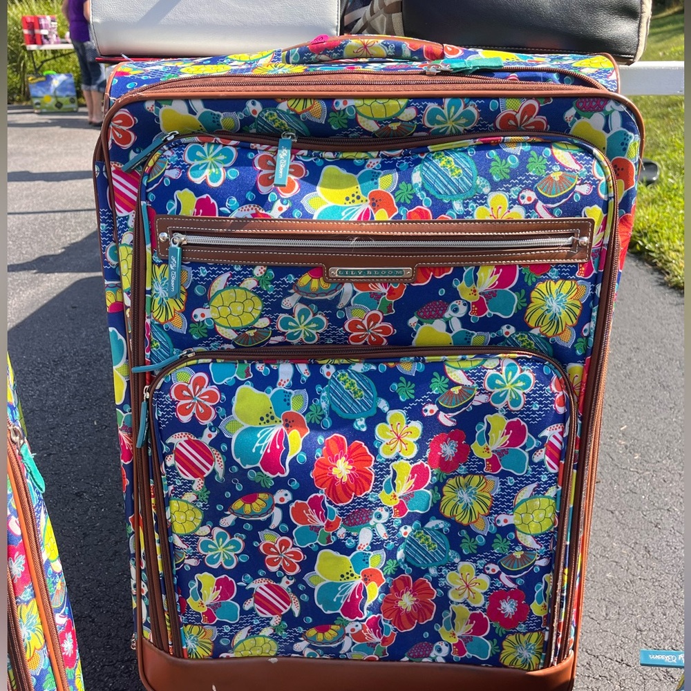 Lily Bloom “I like turtles” large luggage